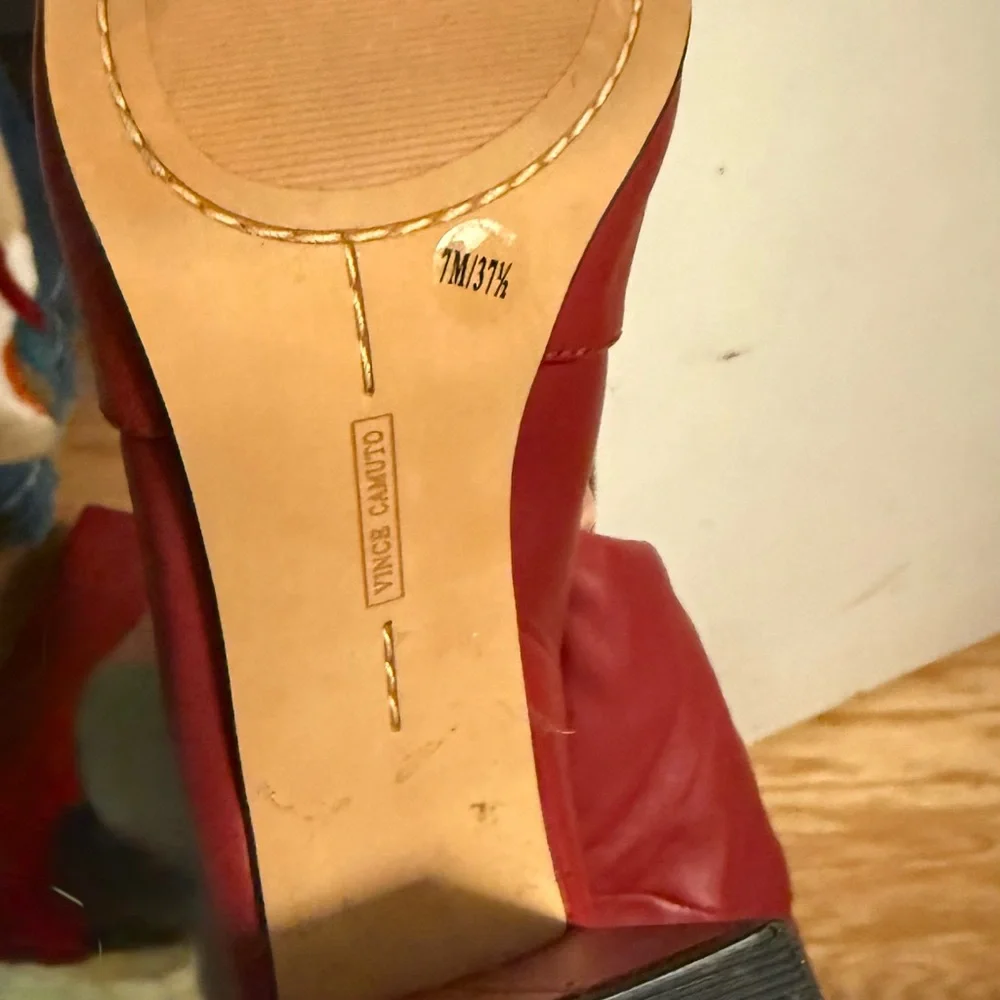 Vince Camuto tall Vibrant Red Soft leather boots -New - Picture 3 of 5